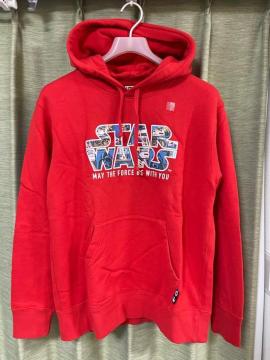 ���j�N���@UNIQLO �X�^�[�E�E�H�[�Y�@STAR wars �p�[�J�[�@�ԁ@���b�h�@�T�C�YL ���g�p�i�@ �X�E�F�b�g �t�[�f�B�[