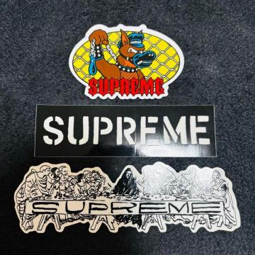 Supreme �X�e�b�J�[ 26SS