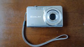 �J�V�I CASIO EXILIM EX-ZS12  ����