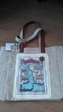 ���]�[�g�f�B�Y�j�[�X�g�[���[�r�����h�g�[�g