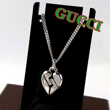 GUCCI �l�b�N���X