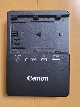 �L���m�� Canon �o�b�e���[�`���[�W���[ LC-E6 �����i