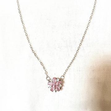 新品未使用、桜モチーフネックレス、プラチナコートチェーン