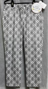 ☆新品未使用☆テーパードパンツ