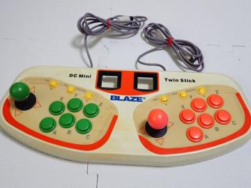 DCMINI DC TWIN JOYSTICK CO h[LXg