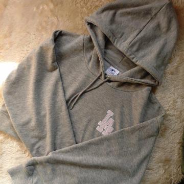 LA�t�[�h�t���p�[�J�[