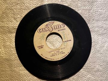 JOHN HOLT�uA LOVE I CAN FEEL�v/ HUGH BLACK�uLONG LIVER MAN�v