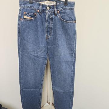 DIESEL �f�B�[�[���@BASIC JEANS �f�j���p���c�@835