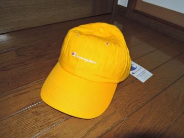 新品 Champion チャンピオン ロゴ刺繍 コットンツイル 6パネル キャップ ゴールド 帽子