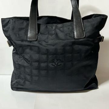 CHANEL �V���l�� �j���[�g���x�����C�� �i�C���� ���U�[ �g�[�g�o�b�O 8262095 �u���b�N �V�[���L��