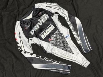 �����ȃ��[�V���O�X�[�c���f�U�C�����C�x���g�ߑ��p�n�C���O���I�^�[�h��M�T�C�Y