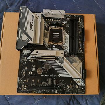 ASRock B650 Pro RS