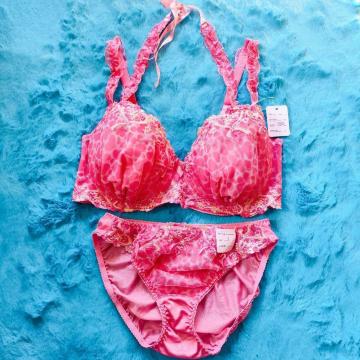 メッシュレースがエロ可愛ッ。。F80×L。。ピンクハート豹柄3wayホルター肩紐ブラジャー&ショーツセット。グラマー大きいサイズ