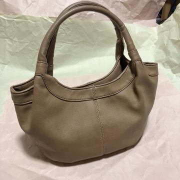 �y�m�[�u�����h�����z ���U�[ / �n���h�o�b�O