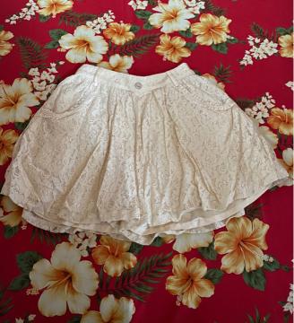 新品未使用☆アクシーズファム☆クリーム色☆ショートパンツ☆