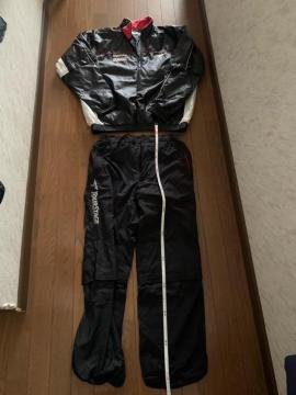 �c�A�[�X�e�[�W�E�C���h�E�u���[�J�[�㉺