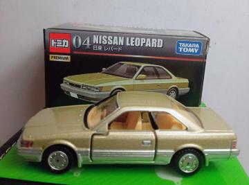 トミカプレミアム日産レパード新品