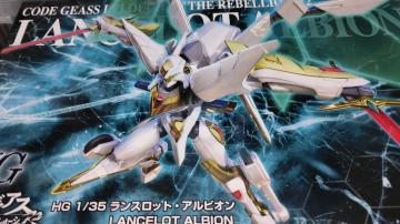 HG 1/35 �����X���b�g�A���r�I�� ���J�����g�ݗ���