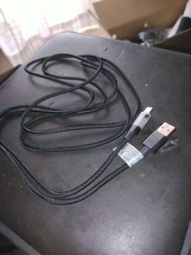 USB-A �[�d�P�[�u�� ���ϋv �҂ݍ���