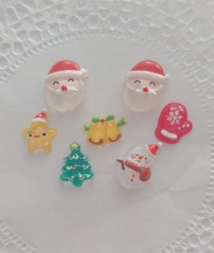 ★ハンドメイド素材★ミニクリスマスパーツ7個mixB