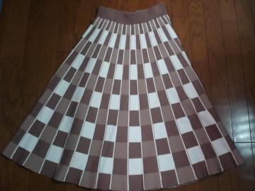 ���N�C�[���Y�R�[�g�@�E�G�X�g�S���̃j�b�g�f�U�C���X�J�[�g���������I