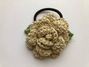 ハンドメイド ヘアゴム ブローチ レース糸の薔薇♪axes好き