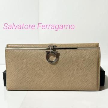 Salvatore Ferragamo �t�F���K�� �K���`�[�j ���U�[ ��܂� �����z ���C�g�u���E��