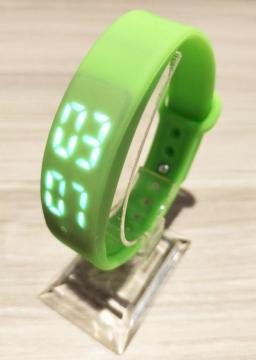 �X�}�[�g�u���X���b�g�i�V�f�U�C���A�O���[���j