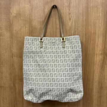 ���� FENDI �t�F���f�B �Y�b�L�[�m �g�[�g�o�b�O