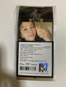 TWICE �`�F����  �����L�[�����O�A�g���J�t���@�o������s��