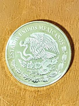 新品!未使用 メキシコゴールドCOIN 記念メダル。カプセル付き。
