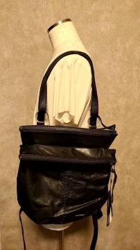 ViKMRiiP@Square Backpack  F