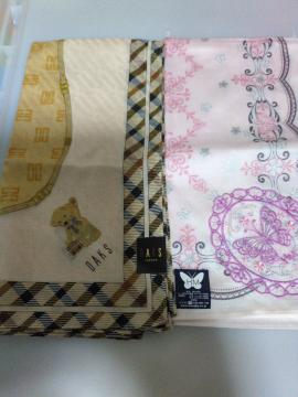 未使用ハンカチ2枚(普通のハンカチより大きめ)D