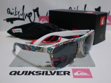 NCbNVo[ Quiksilver TOX SURF SNOW  09
