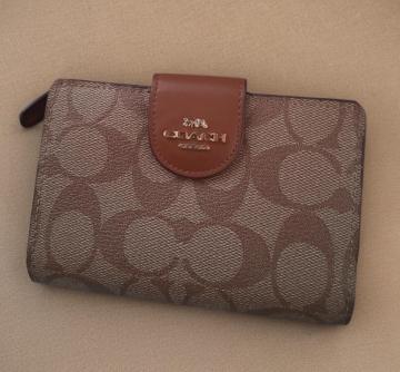 COACH��܂���z�����K�i