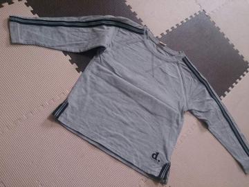 110 ElfinDollKids グレーのTシャツ