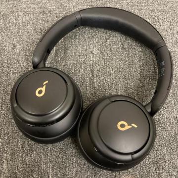 ���� soundcore Life Q30 ���C�����X�w�b�h�z�� �u���b�N