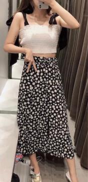 ZARAfCW[t[ԕOXJ[g~fBAUBB