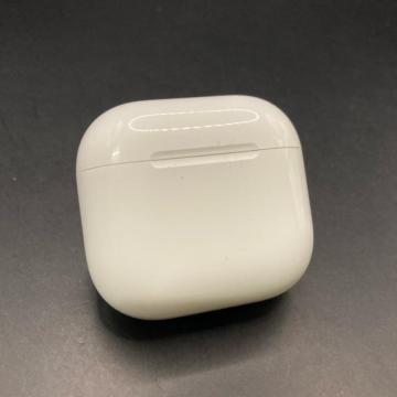 ���� ���K�i AirPods 4 ���C�����X�C���z�� �[�d�P�[�X�̂� A3058
