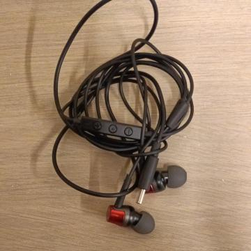 �C���z��