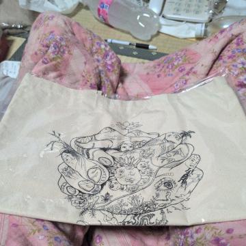 ^gObYWj[Y24ԃerg[gobO