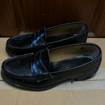 �yHARUTA�z���[�t�@�[ / �w���C / Black / 23.5cm