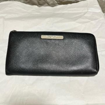 agnes b. VOYAGE �T�t�B�A�[�m���U�[ L���t�@�X�i�[ �����z �� �A�j�G�X�x�[�{���[�W��