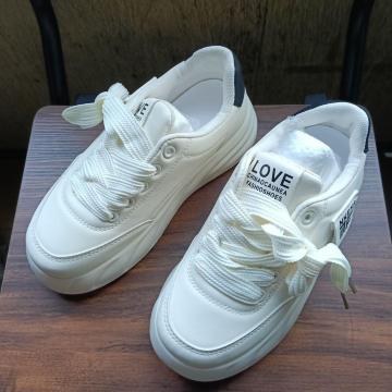 Vi 22.5cm fB[X Xj[J[ zCg V[Y C JWA