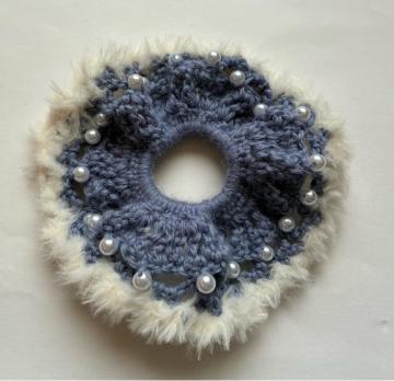 ハンドメイド シュシュ ふわふわモコモコ パールビーズ ウール100%