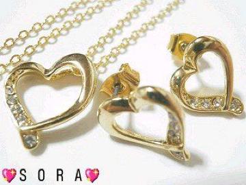 【プラチナ】ジルコニアハートネックレス&ピアス 3点セット ゴールド