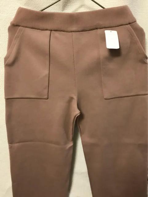 新品 アンドミー  総針編みベイカーニットパンツ ウエストゴム < 女性ファッション  新品 アンドミー  総針編みベイカーニットパンツ ウエストゴム < 女性ファッションの