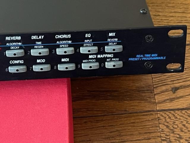 ALESIS MIDIVERBV 16BIT SIMULTANEOUS MULTI EFFECTS PROCESSOR 中古品 < ホビー  ALESIS MIDIVERBV 16BIT SIMULTANEOUS MULTI EFFECTS PROCESSOR 中古品 < ホビーの