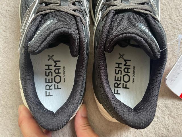 Vi@j[oX] jOV[Y FRESH FOAM 860(sf) 15400~@fB[X@24cm Ȃ