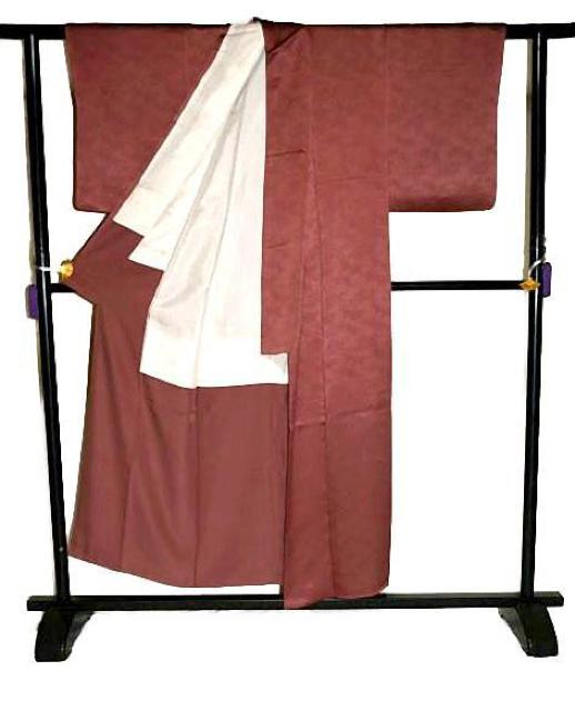 【最高級】美品 濃紅色 1つ紋 色無地 身丈152.5cm 裄丈60.5cm T3431 < 女性ファッション  【最高級】美品 濃紅色 1つ紋 色無地 身丈152.5cm 裄丈60.5cm T3431 < 女性ファッションの